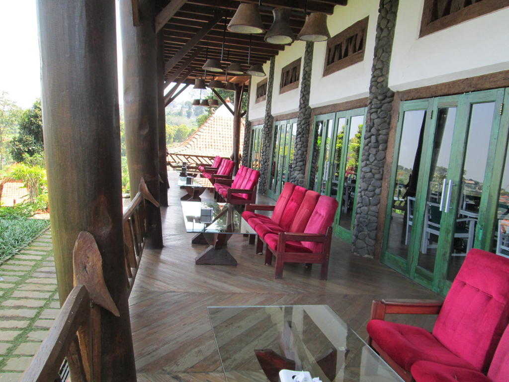 Dulang Resort & Resto Bandung Luaran gambar